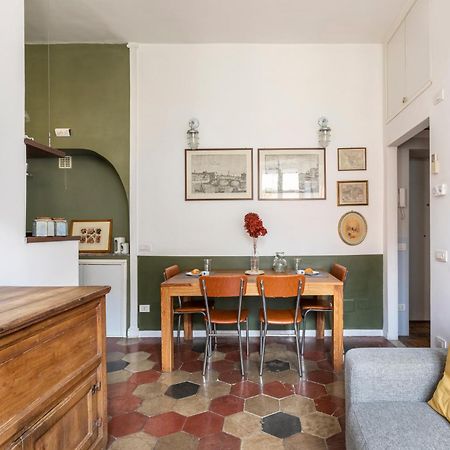 Colosseo Apartment- Heart Of Rione Monti Rome Bagian luar foto