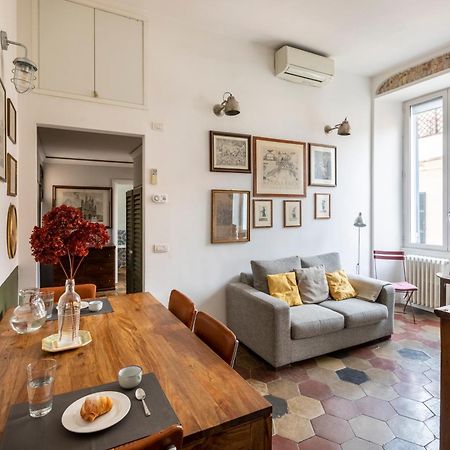 Colosseo Apartment- Heart Of Rione Monti Rome Bagian luar foto