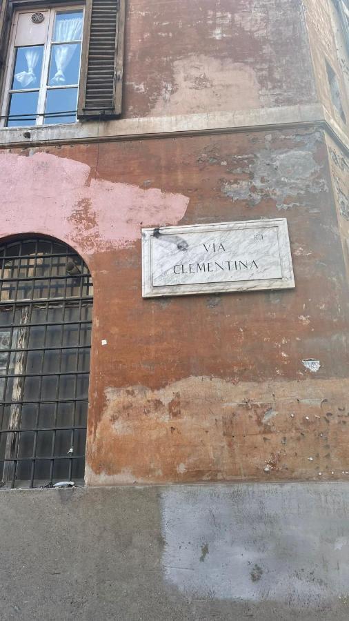 Colosseo Apartment- Heart Of Rione Monti Rome Bagian luar foto